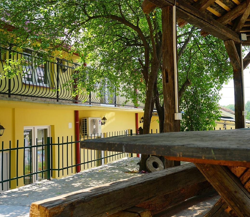 Male stepenice Belgrad Exterior foto